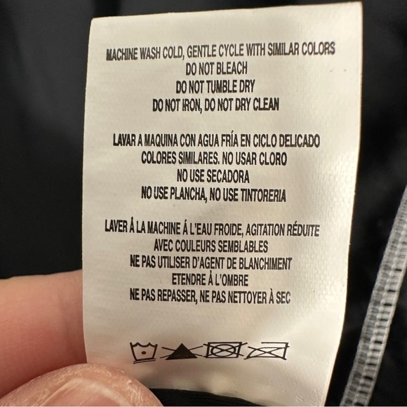 Maui & Sons 50+ UV protective short sleeve black shirt/rash guard, size Large - Picture 6 of 9